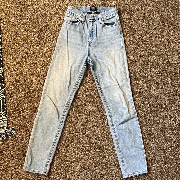 Light wash BDG girlfriends high waisted jeans - Picture 6 of 6
